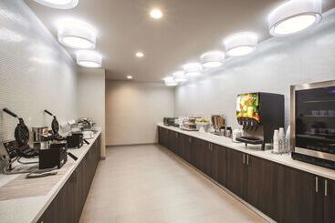 Otel La Quinta By Wyndham Dallas Northeast Arboretum