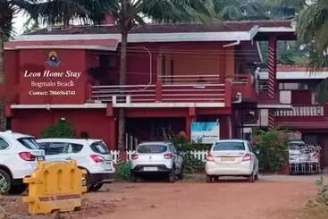 Pensiune Leon Hide Out Guest House