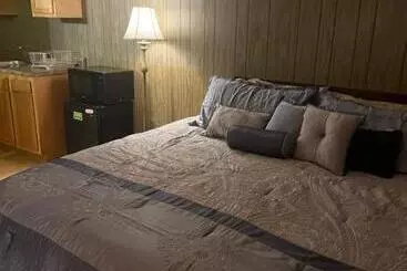Michael Dee's Motel