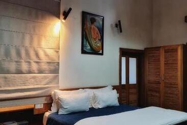 פנסיון Deodar Homestay