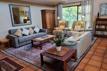 Pension Kaya Cabhozi At 306 On Heightsroad