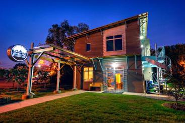 The Crash Pad   An Uncommon Hostel