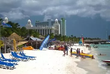 Pensió Sandcastle Beach Apartments