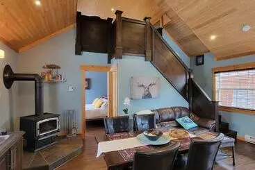 Retkeilymaja The Deer Lake Loft