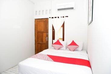 Hôtel Oyo 422 Achterhuis Residence