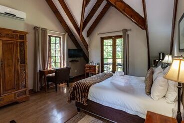 פנסיון Kangelani Lodge