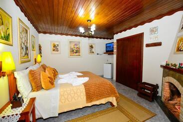 بنسيون Pousada Lago Azul