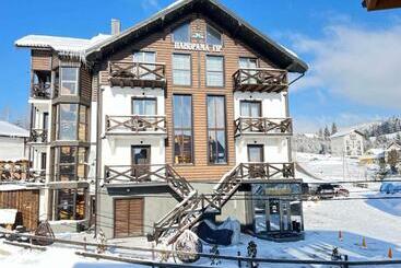 Vandrarhem панорама гір