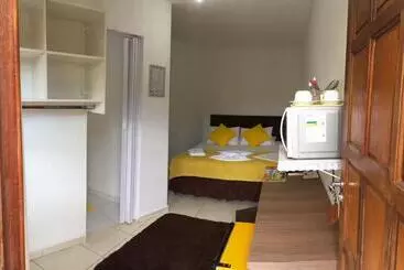 Pension Pousada Anjos à 2 Quadras Do Mar