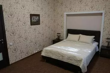 هاستل Happy Cat