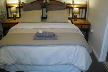 Пансион Shirleys Place