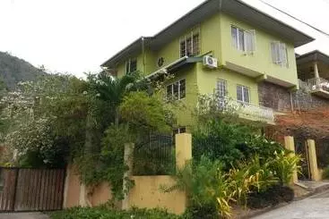 تختخواب و صبحانه The Valley Oasis Inn