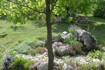 آپارتمان‌های توریست‌ها Apartman Romansa čitluk Sa 4 Spavaće Sobe