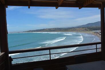 Albergue Con Con Bay