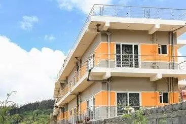 Hotel Treebo Light House, 900 Mtrs From Botanical Garden