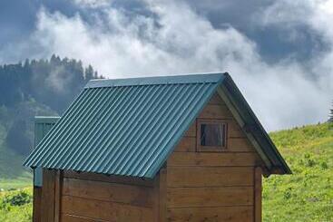 هتل Etno Selo Kolibe Damjanoviㄇa -bjelasica