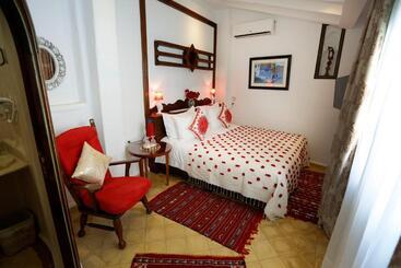 פנסיון Riad Cherifa