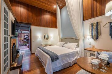 فندق صغير Pousada Cantos E Contos