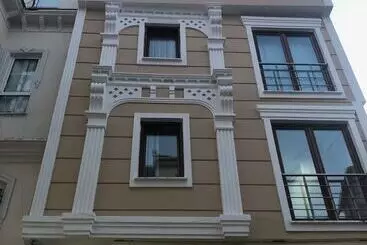 アパートホテル Avsin Residence