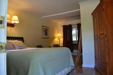 Auberge Cornwall Inn