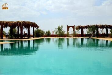 ユースホステル Kasbah Du Berger & Piscine