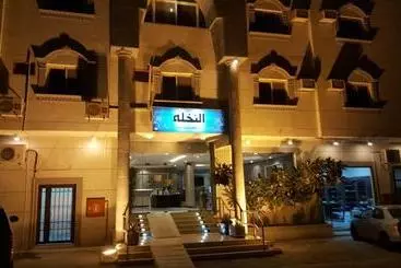アパートホテル Al Nakhlah Furnished Units