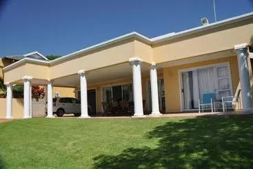 پانسیون King Palm Self Catering Suite