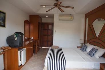 Pensione Waree's Guesthouse