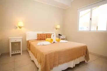 アパートホテル Dos Mareas Apart   Piscina Climatizada Cubierta