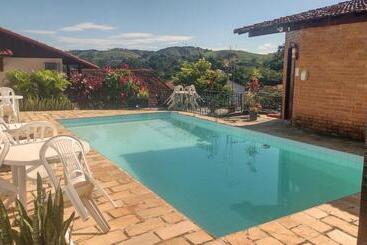 Pensió Pousada Vale Das Palmeiras