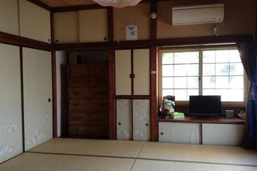 פנסיון Wataya Inn