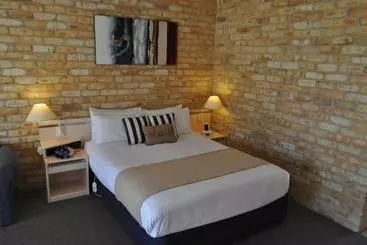 Mollymook Surfbeach Motel & Apartments