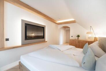 ペンション Löckerwirt