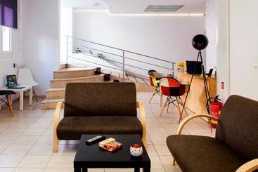 Apartment Elychryson