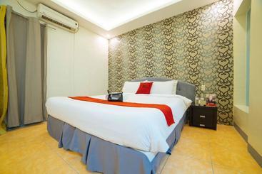 酒店 Reddoorz @ Josefa Subdivision Angeles City