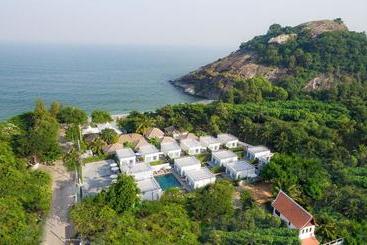 בית מלון כפרי T Villas Huahin