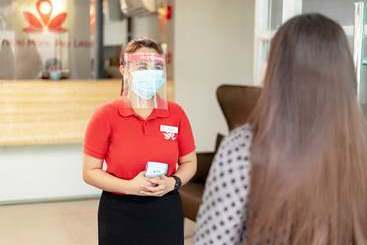 Hotel Zen Premium Near Rockwell Makati