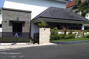 آپارتمان‌های توریست‌ها Aldeoz Nusa Dua Private Villa Bali