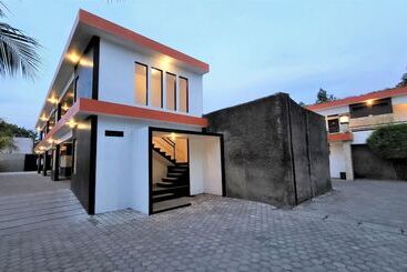 簡易ホテル Chotin