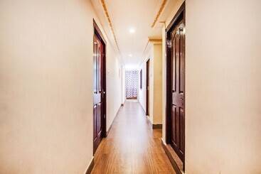 Fabhotel Roshan Residency Nr Kurinji Andavar Temple