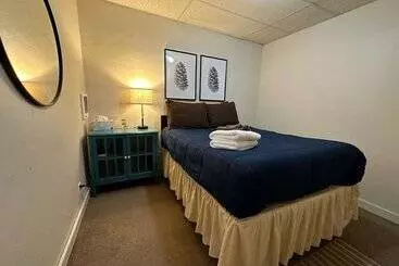 Hotelli Inn The Clouds Hostel & Inn