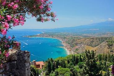 Aparthotel Taormina Villa Oasis Residence