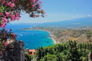 アパートホテル Taormina Villa Oasis Residence