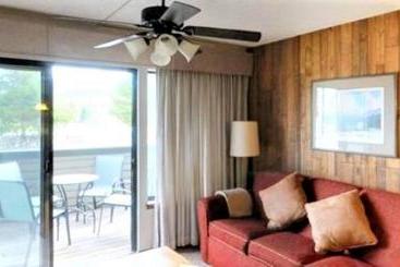 ホテル Pines At Meadow Ridge