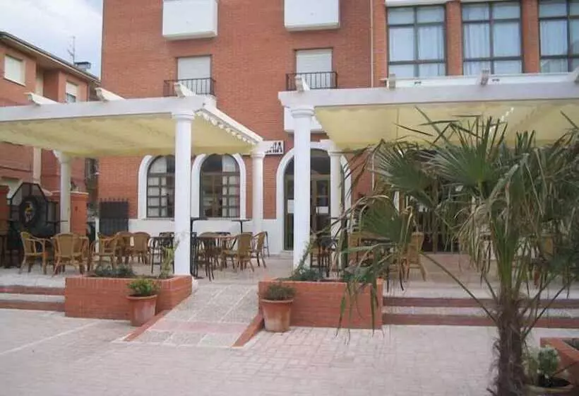 Отель El Cielo De Cebreros