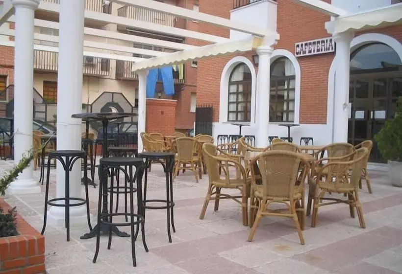 Отель El Cielo De Cebreros