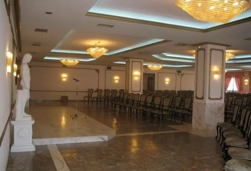 Отель El Cielo De Cebreros