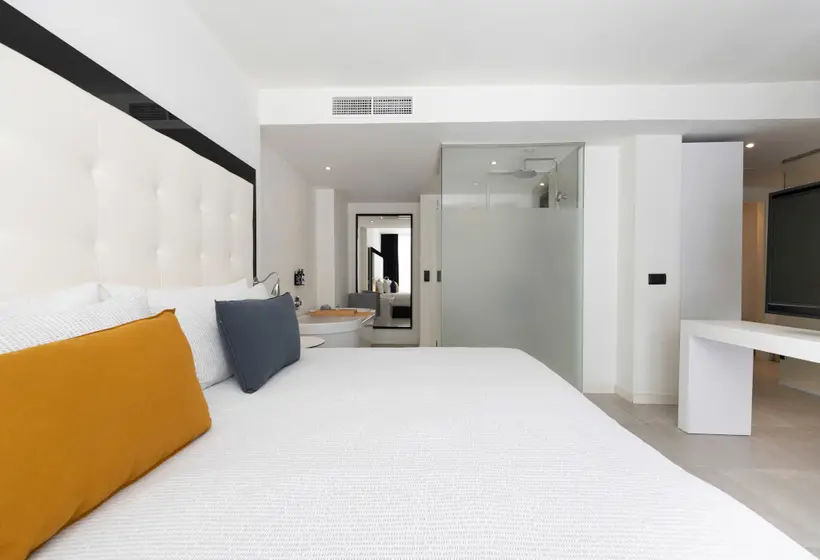 ホテル Innside by Meliá Palma Bosque