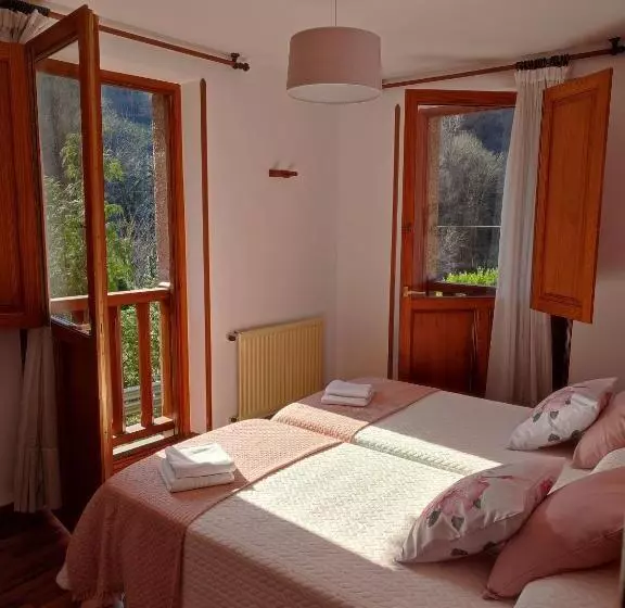 ホテル La Salmonera Cangas De Onís