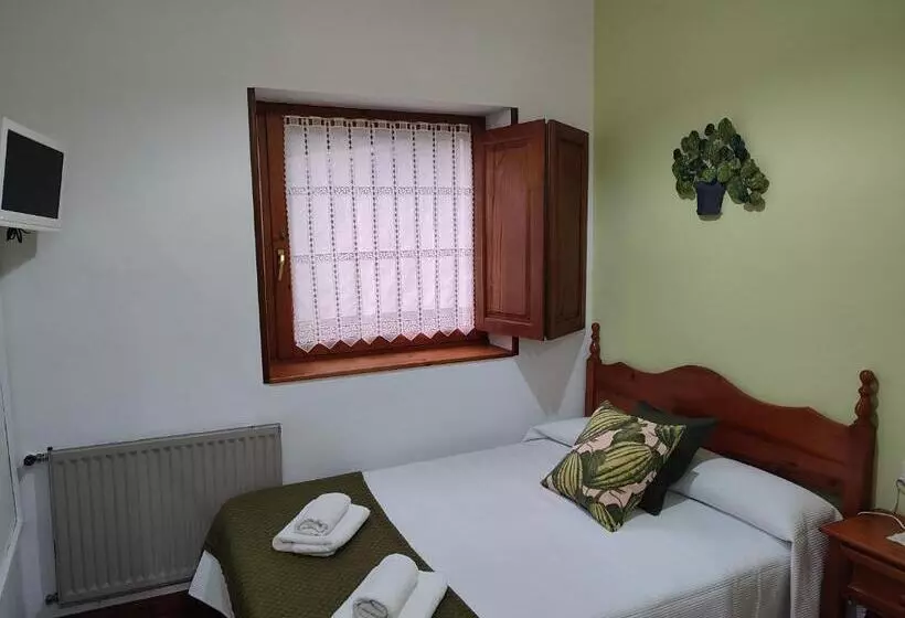 ホテル La Salmonera Cangas De Onís